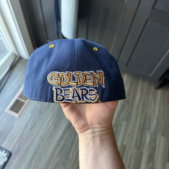 Vintage 90’s Cal Berkeley Golden Bears Fitted Hat